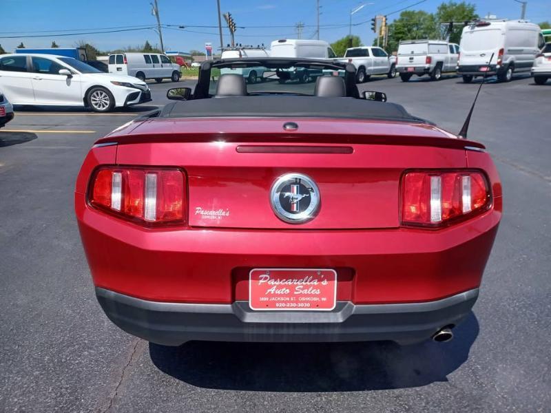 Ford Mustang V6 Convertible 2010