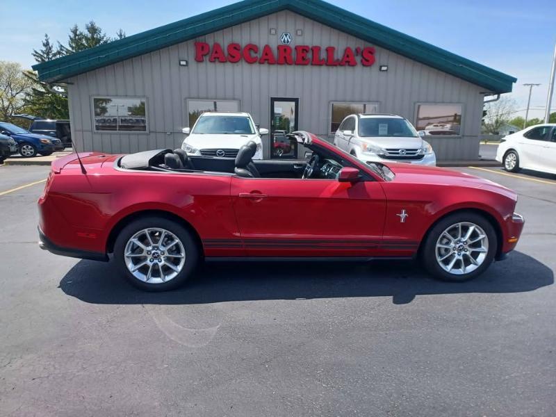 Ford Mustang V6 Convertible 2010
