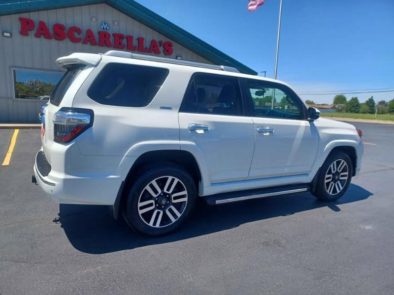 Toyota 4Runner Limited 4WD V6 2016