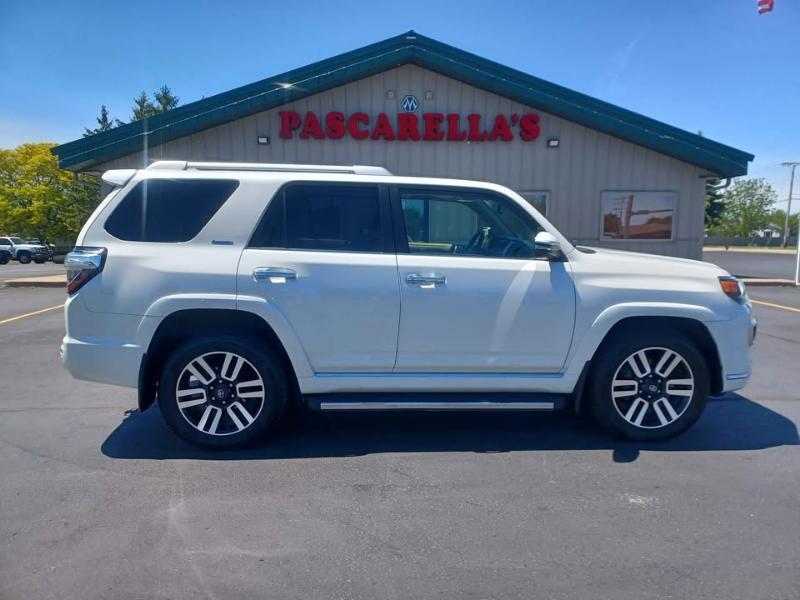 Toyota 4Runner Limited 4WD V6 2016