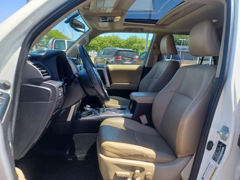 Toyota 4Runner Limited 4WD V6 2016