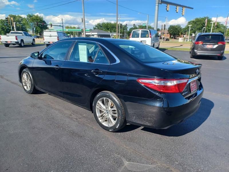 Toyota Camry SE 2017