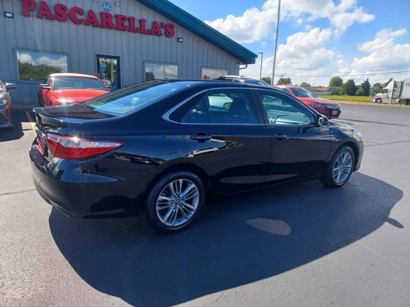 Toyota Camry SE 2017