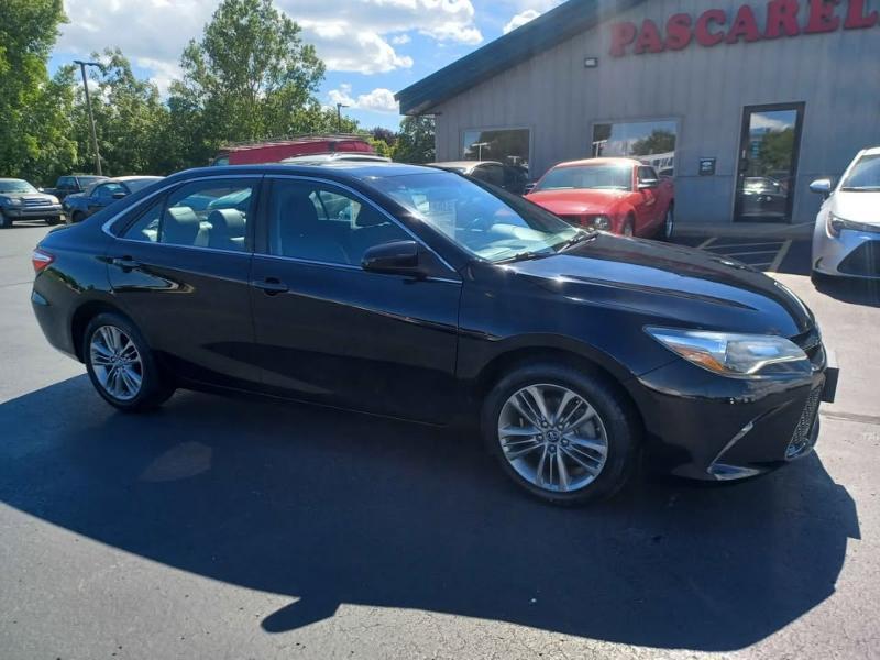 Toyota Camry SE 2017