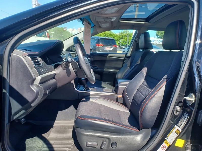 Toyota Camry SE 2017