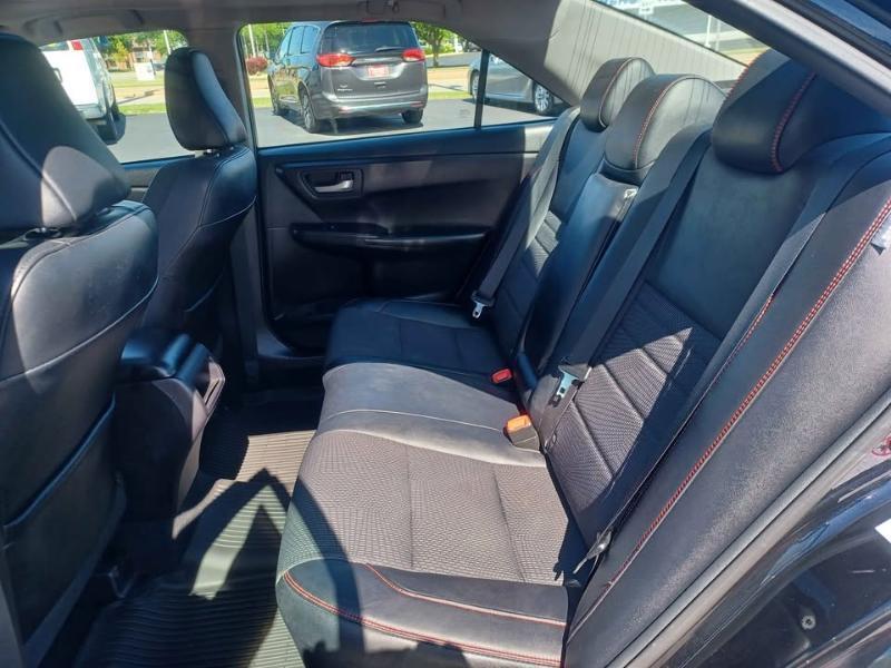 Toyota Camry SE 2017