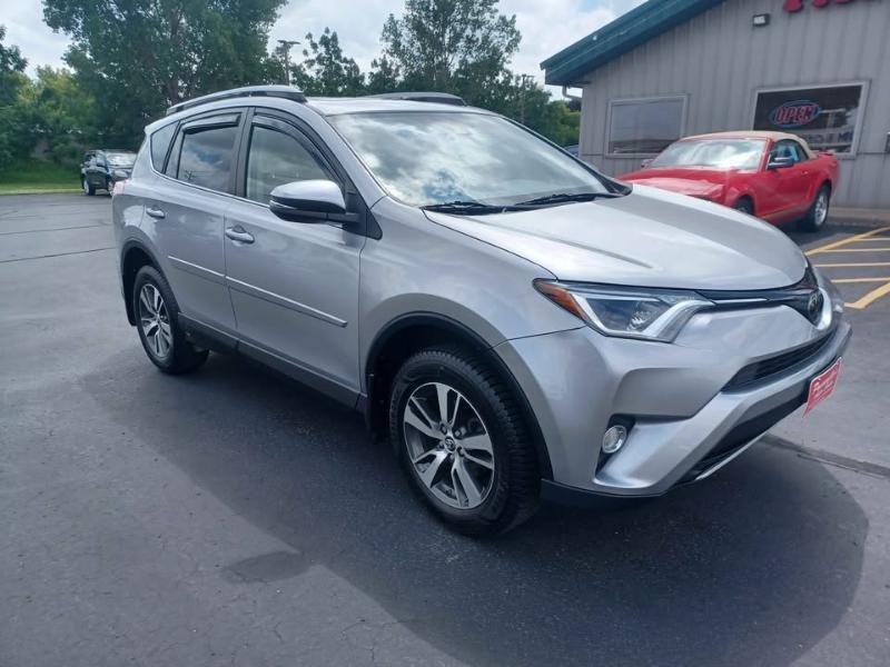 Toyota RAV4 XLE AWD 2018