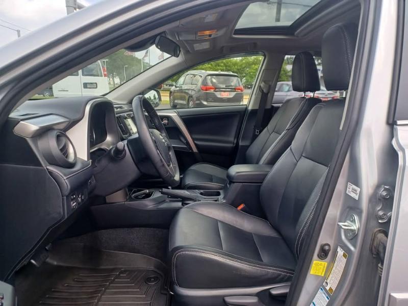 Toyota RAV4 XLE AWD 2018