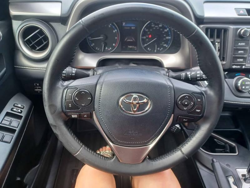 Toyota RAV4 XLE AWD 2018