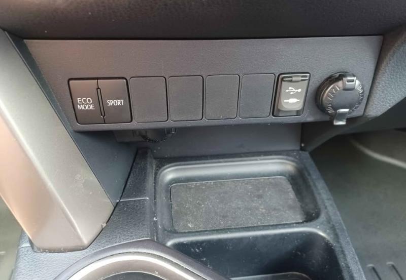 Toyota RAV4 XLE AWD 2018
