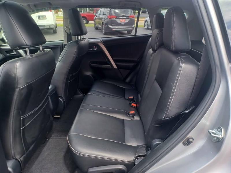Toyota RAV4 XLE AWD 2018