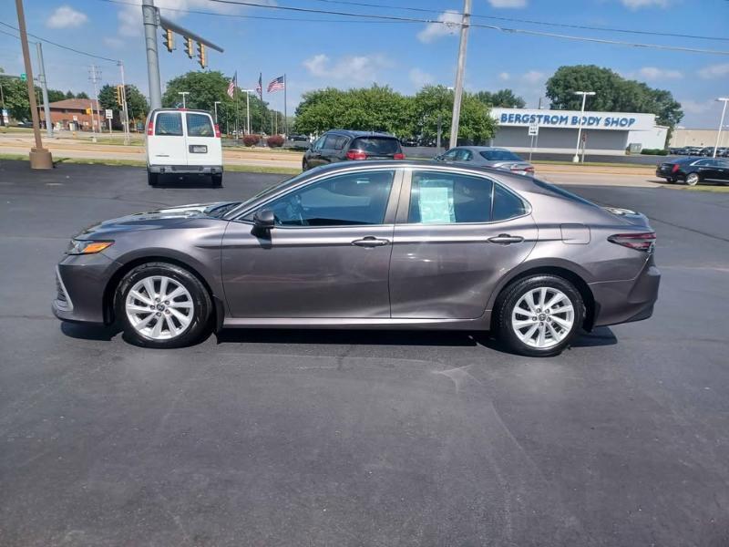 Toyota Camry LE AWD 2022