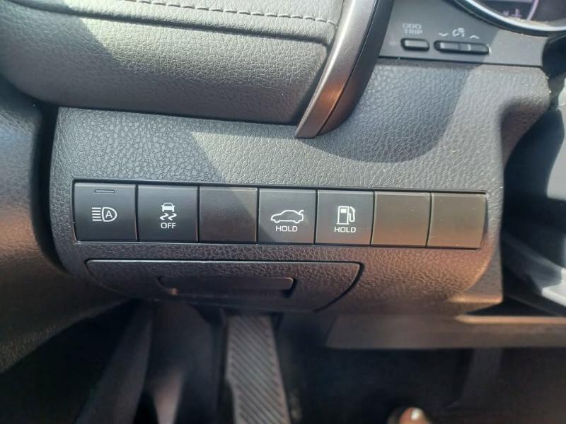 Toyota Camry LE AWD 2022
