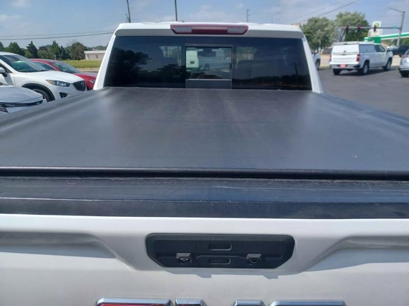 GMC Sierra 1500 SLT Crew Cab 4WD 2020