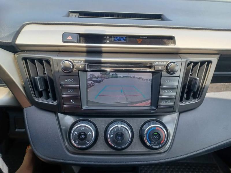 Toyota RAV4 LE AWD 2015