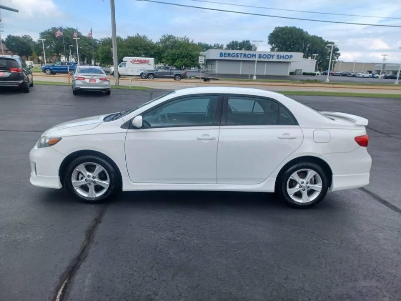 Toyota Corolla S 2011