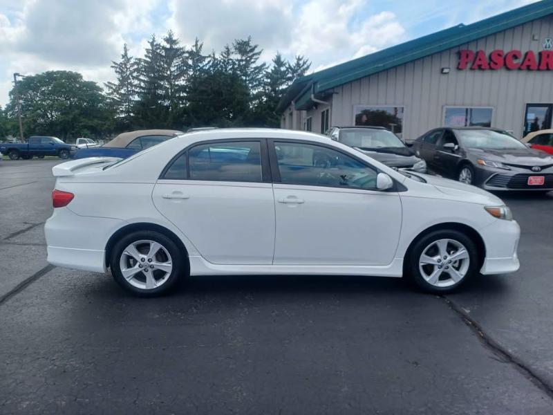 Toyota Corolla S 2011