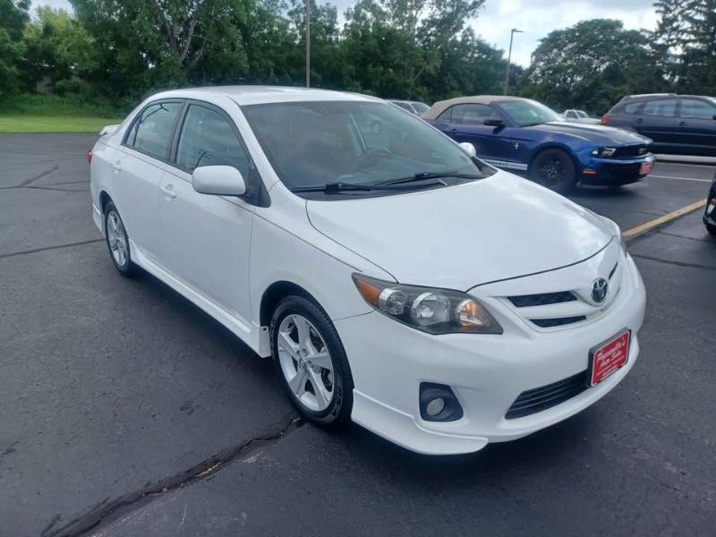 Toyota Corolla S 2011