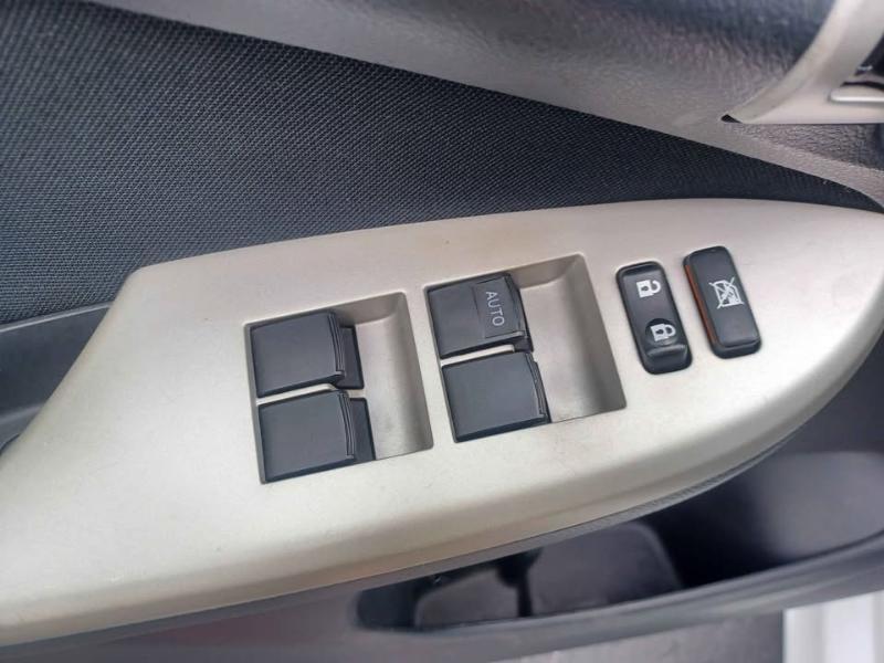 Toyota Corolla S 2011