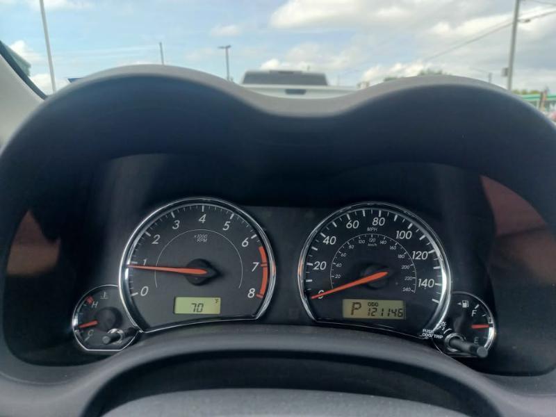 Toyota Corolla S 2011