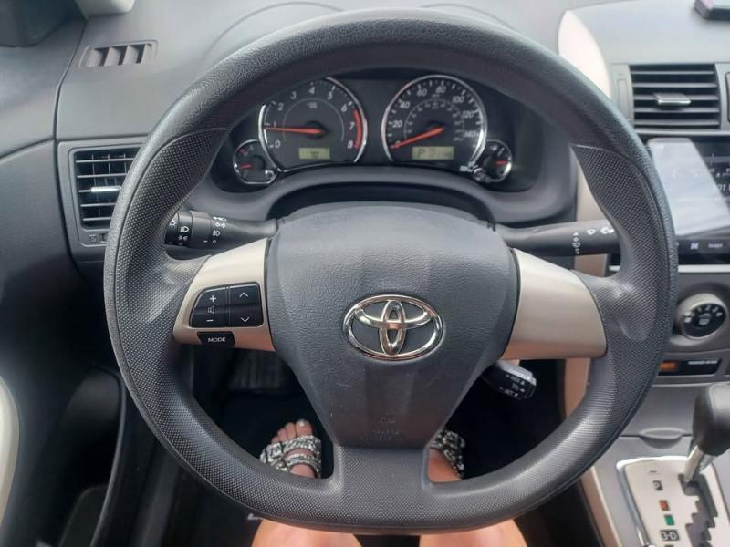 Toyota Corolla S 2011
