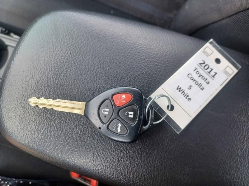 Toyota Corolla S 2011