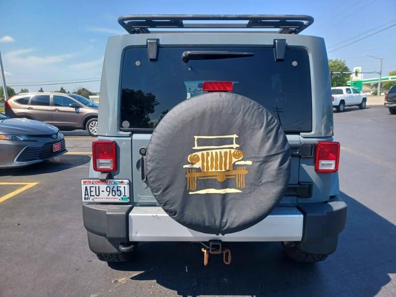 Jeep Wrangler Unlimited Sahara 4WD 2015