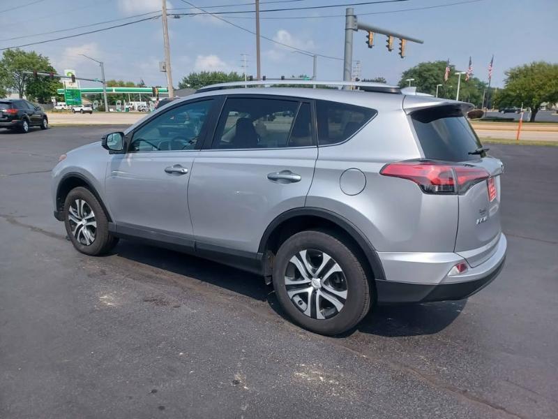 Toyota RAV4 LE AWD 2016