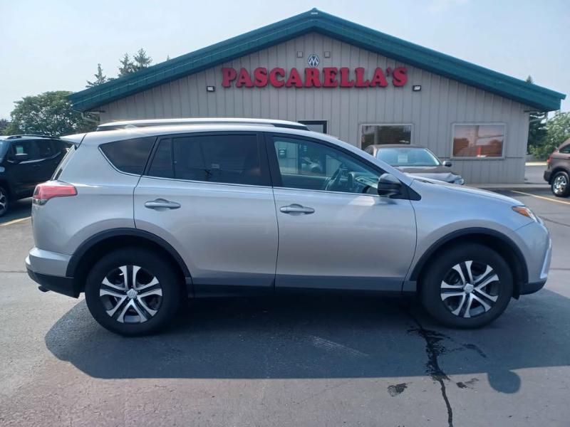 Toyota RAV4 LE AWD 2016