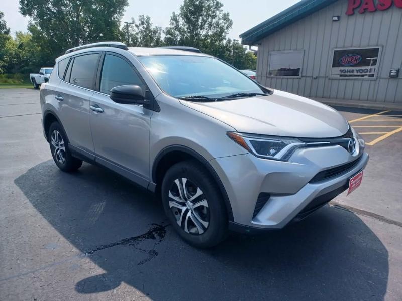 Toyota RAV4 LE AWD 2016