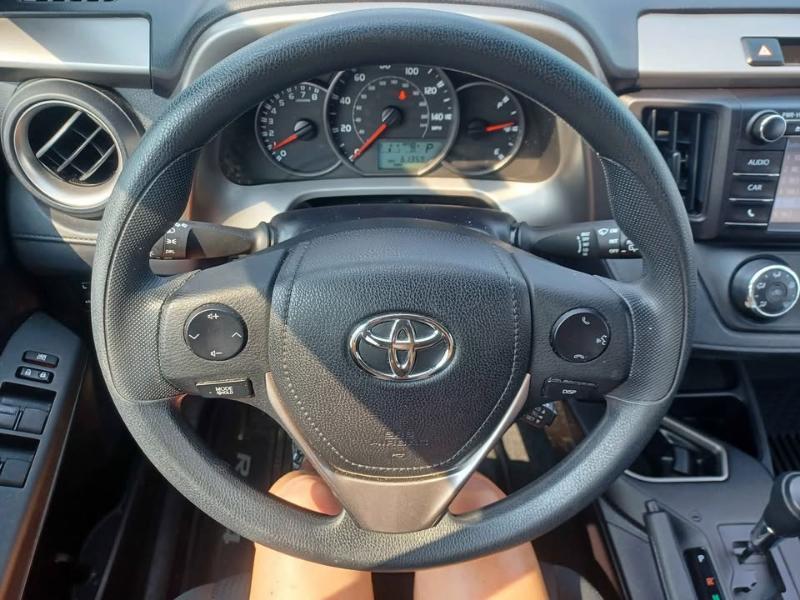Toyota RAV4 LE AWD 2016
