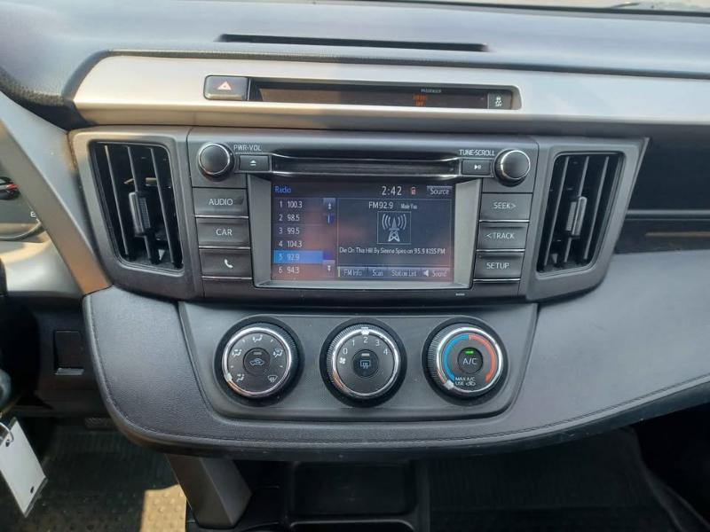 Toyota RAV4 LE AWD 2016