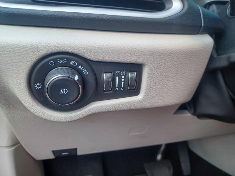 Chrysler Pacifica Touring L 2023