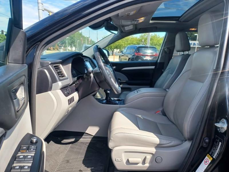 Toyota Highlander XLE 4WD 2018