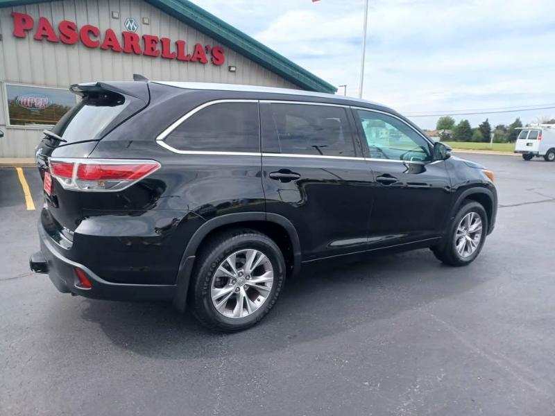 Toyota Highlander XLE AWD V6 2015