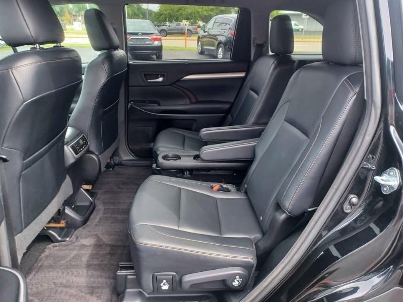 Toyota Highlander XLE AWD V6 2015