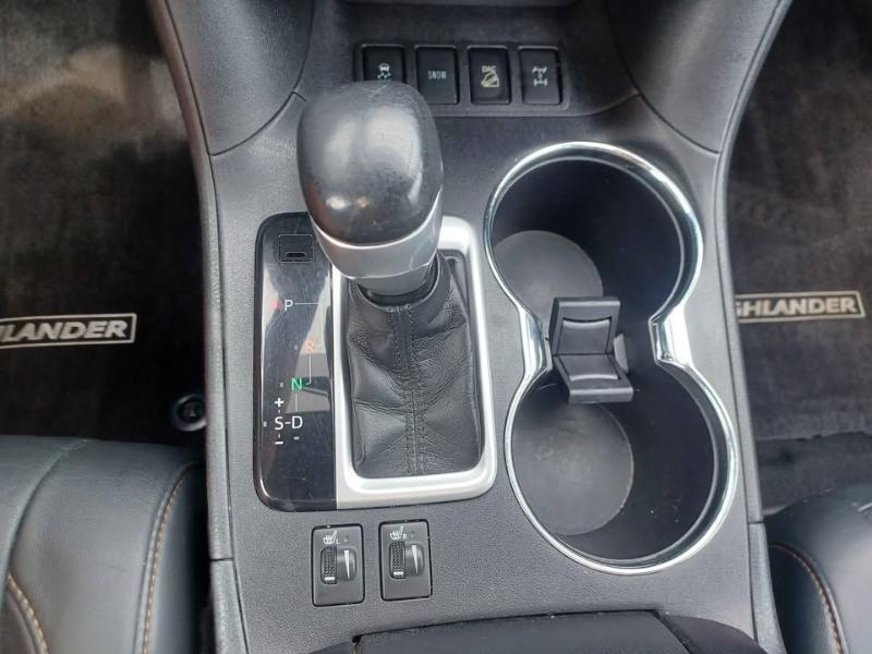 Toyota Highlander XLE AWD V6 2015