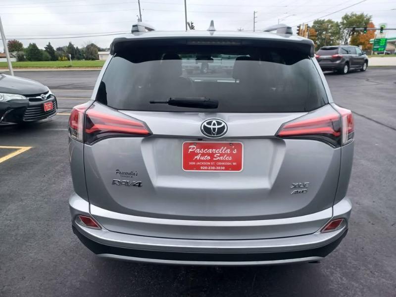 Toyota RAV4 XLE AWD 2018