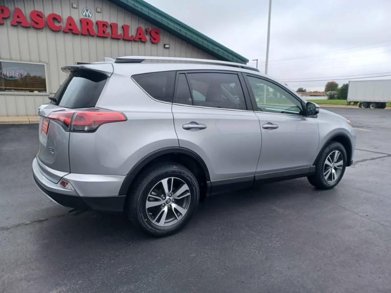 Toyota RAV4 XLE AWD 2018