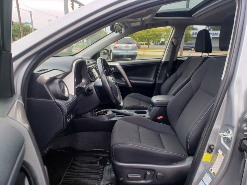 Toyota RAV4 XLE AWD 2018