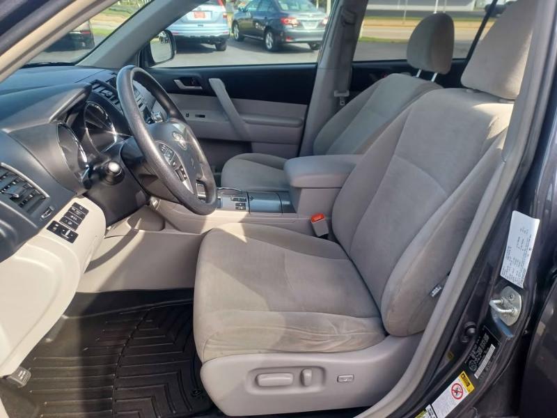 Toyota Highlander 4WD 2013