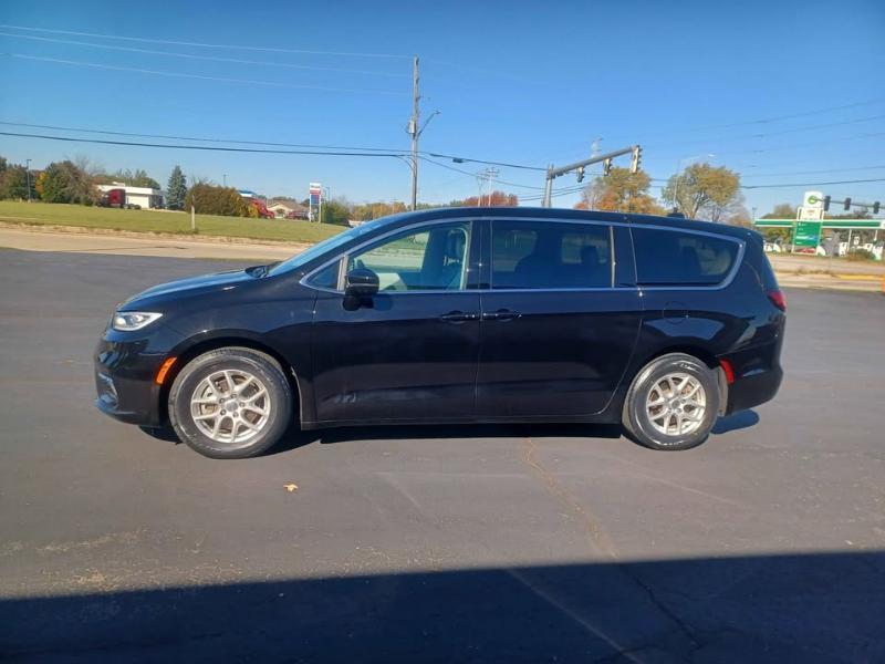 Chrysler Pacifica Touring L 2024