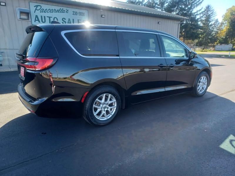 Chrysler Pacifica Touring L 2024
