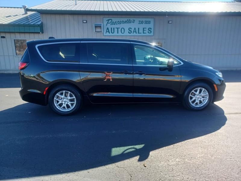 Chrysler Pacifica Touring L 2024