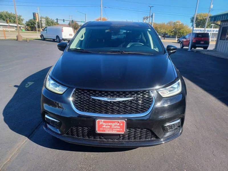 Chrysler Pacifica Touring L 2024