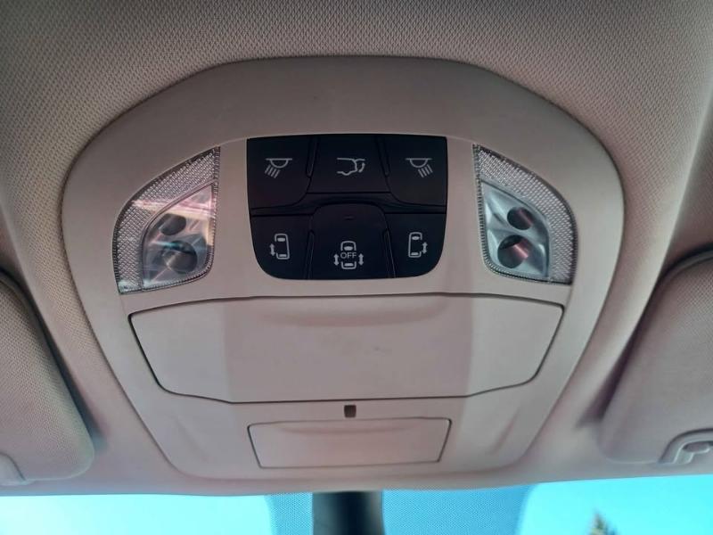 Chrysler Pacifica Touring L 2024