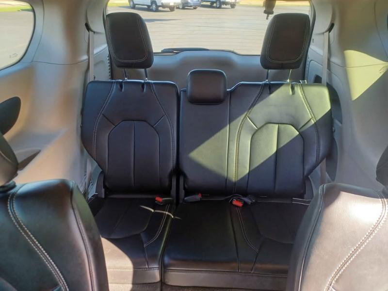 Chrysler Pacifica Touring L 2024