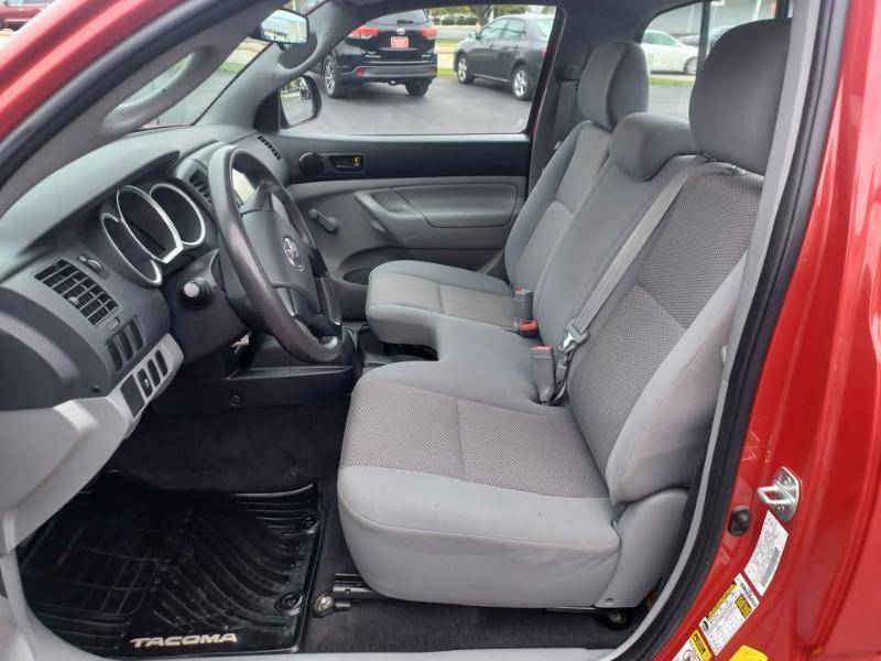 Toyota Tacoma Regular Cab 2WD 2013