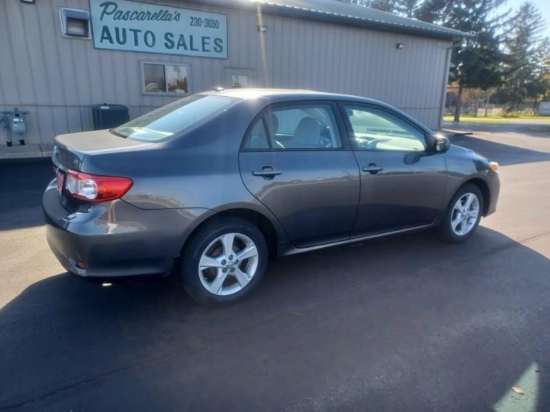 Toyota Corolla LE 2012