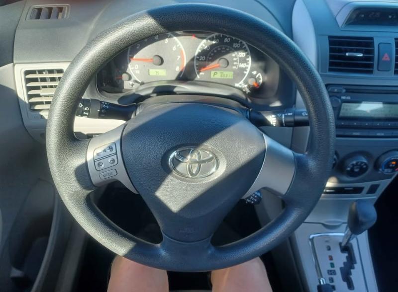 Toyota Corolla LE 2012